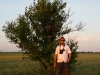 С таким ростом Luca Dehelean легко доставал до многих гнезд (гнездо пустельги на высоте роста)